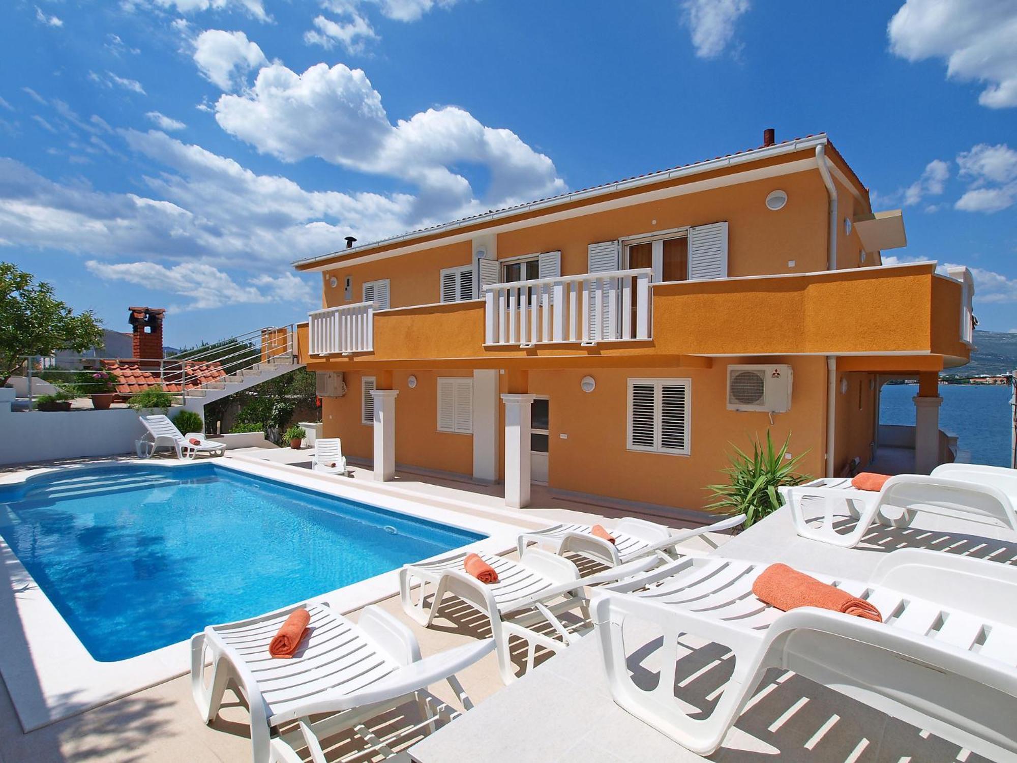 Apartment Mornar-5 By Interhome Trogir Exterior foto