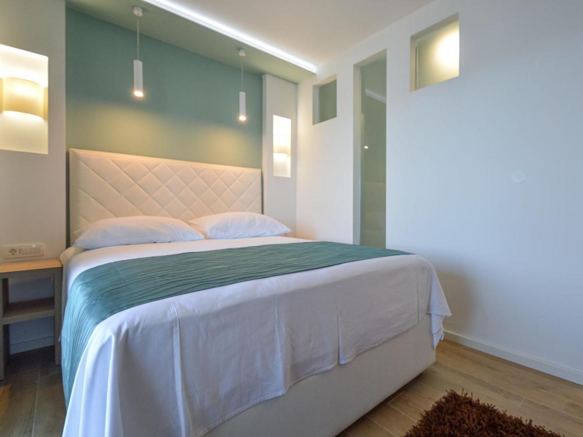 Apartment Mornar-5 By Interhome Trogir Exterior foto
