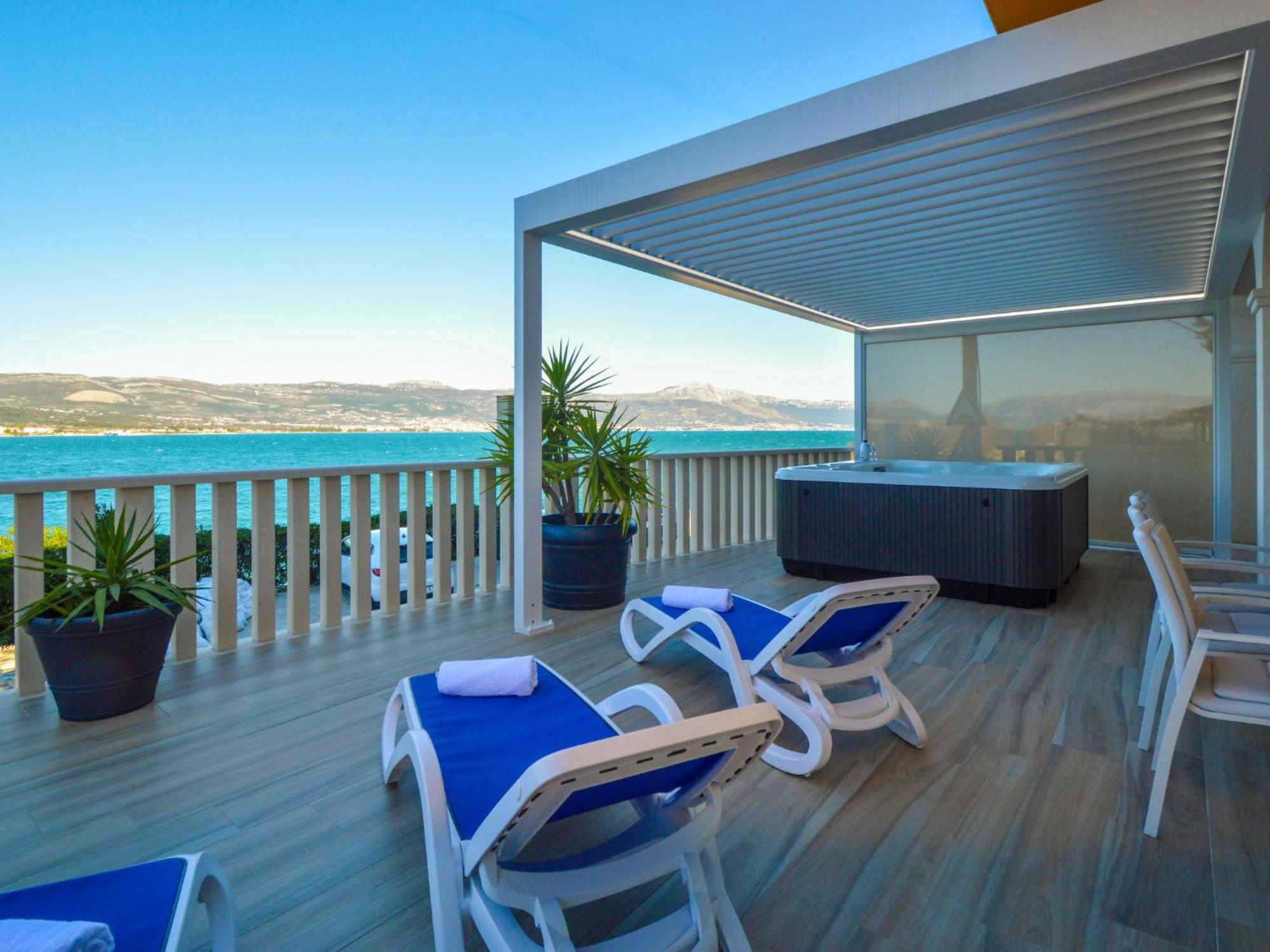 Apartment Mornar-5 By Interhome Trogir Exterior foto